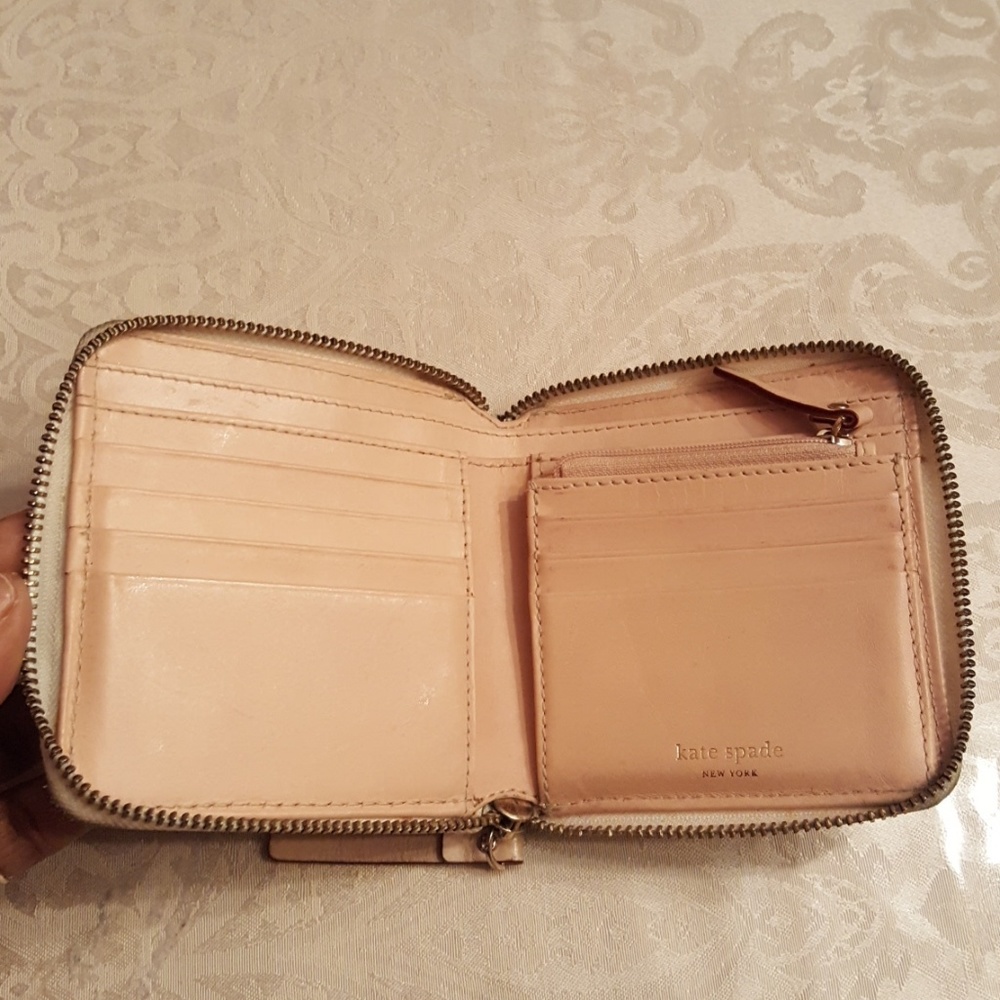 Kate Spade Wallet - Picture 3 of 7